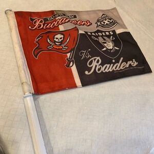 Tampa Bay Buccaneers vs. Raiders Super Bowl XXXVII Logo Car Mount Flag